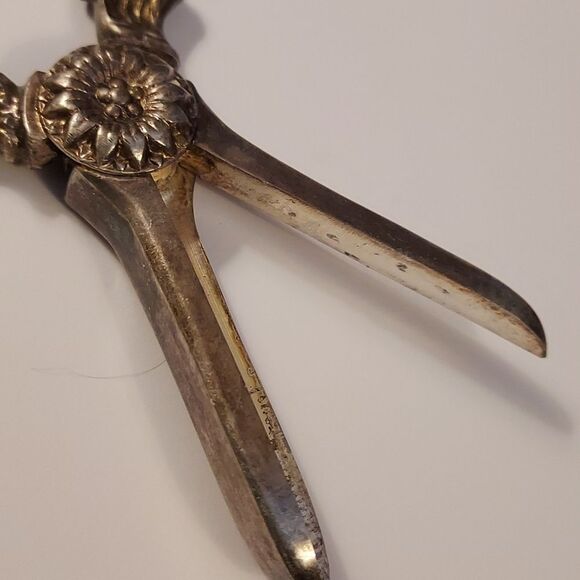 Candlewick Trimmer antique ornate silver plate - Picture 6 of 7